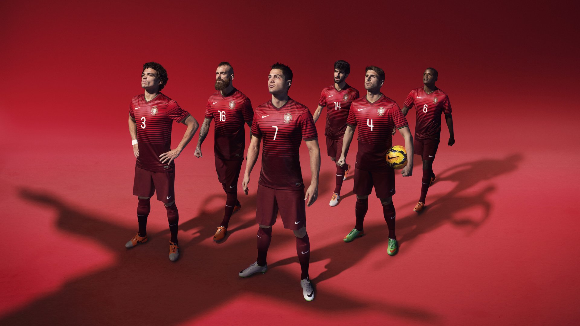 “德甲球队状态火热，冠军争夺逐渐明朗”，德甲阵营